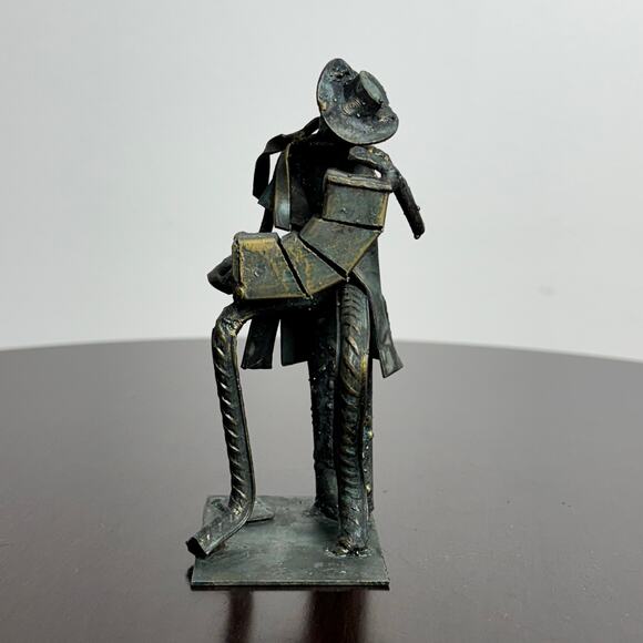 J829 - Vintage M. Grum Brass Figure Playing An Accordian - Picture 10 of 16